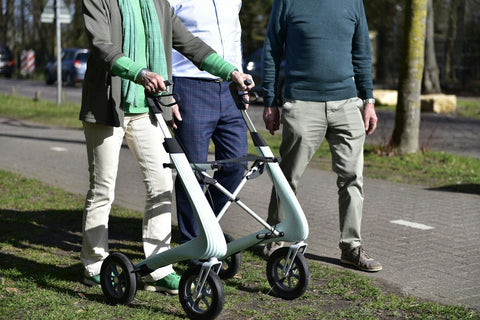 Common Challenges and Solutions for Using a Folding Walker Effectively