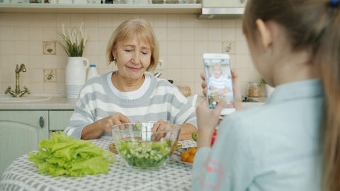 Streamline Kitchen Tasks with the One-Touch Automatic Jar Opener: A Must-Have Daily Living Tool
