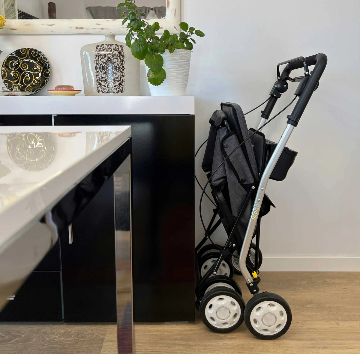Carlett Carlett Comfort Move - Shopping Trolley Walker with Seat HMRLETT800M-S2 - 4MOBILITY WA - Mandurah